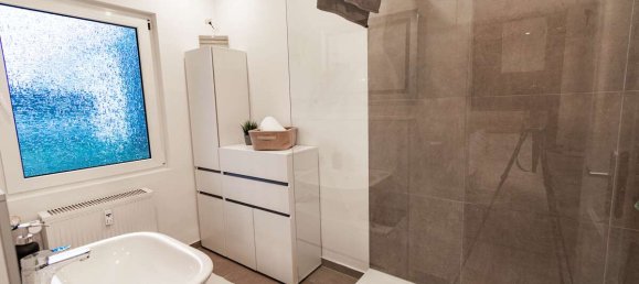 12-salle Bâtiment à Solingen, Germany No. 112373 29