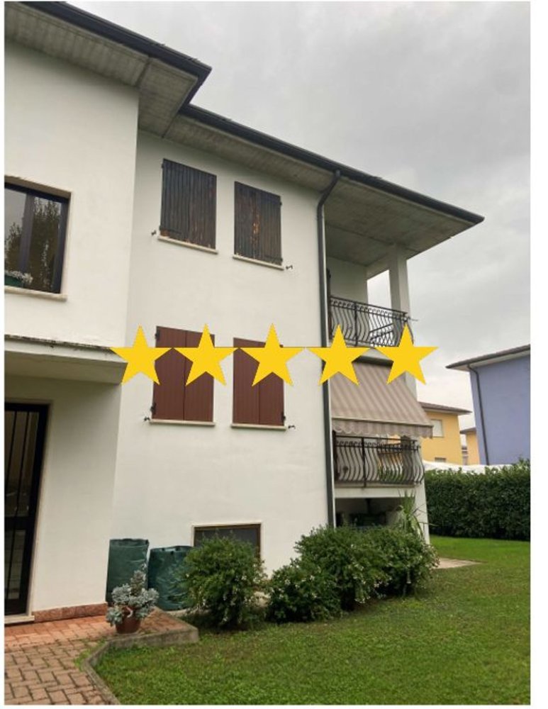 Apartamento de 3 divisões em Porto Mantovano, Italy N.º 186642