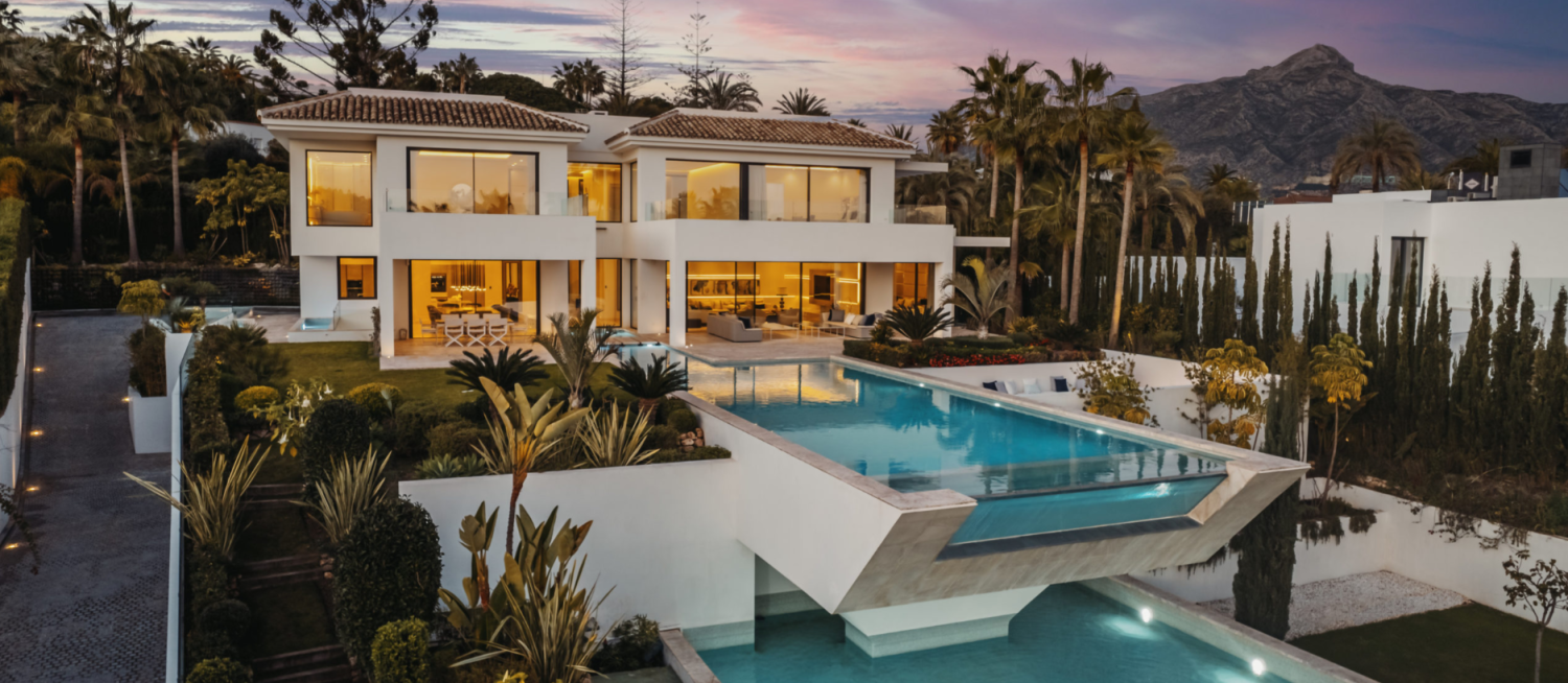 Villa de 6 dormitorios en Marbella, Spain No. 4781