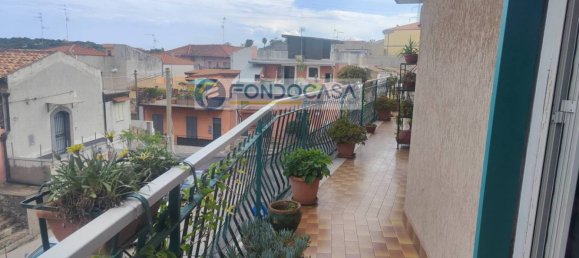 4 bedrooms Apartment in Aci Catena, Italy No. 44463 17