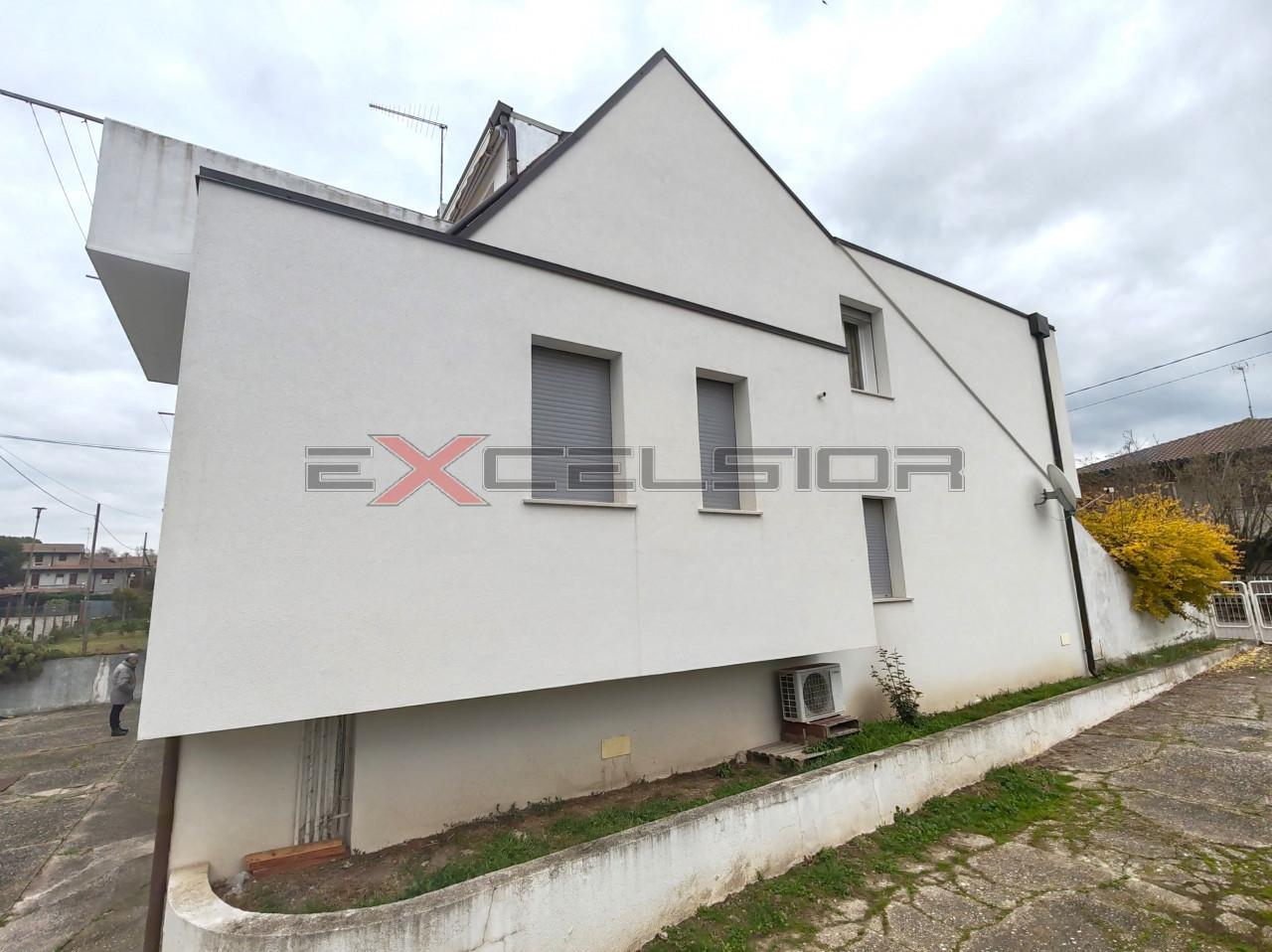 Apartamento de 3 divisões em Cavarzere, Italy N.º 32925