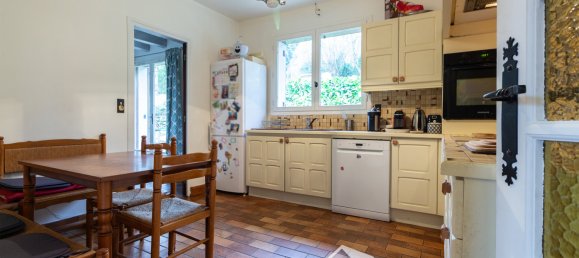 5 bedrooms House in Vaux-sur-Seine, France No. 135013 8