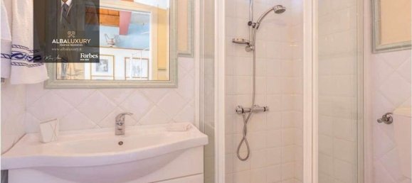 Вилла с 8 комнатами в Лоро Чуффенна, Италия № 54307 12