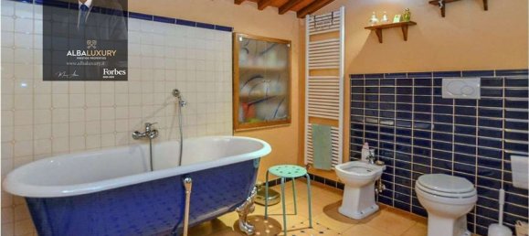 Вилла с 8 комнатами в Лоро Чуффенна, Италия № 54307 14