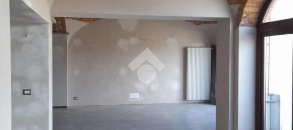 2 rooms Commercial property in Alba, Italy No. 61902 2