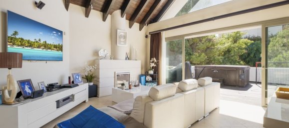 3 bedrooms Penthouse in Malaga, Spain No. 100887 8