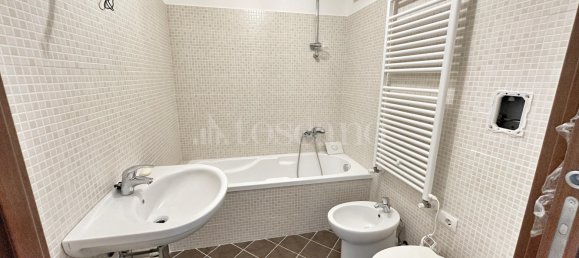 Квартира с 2 комнатами в Фьюмичино, Италия № 331972 19