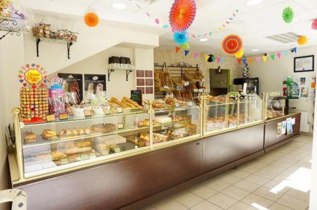  مكتب في Brionne, France 286متر مربع رقم 20549