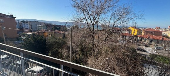 Apartamento de 3 dormitorios en Trieste, Italy No. 314608 2