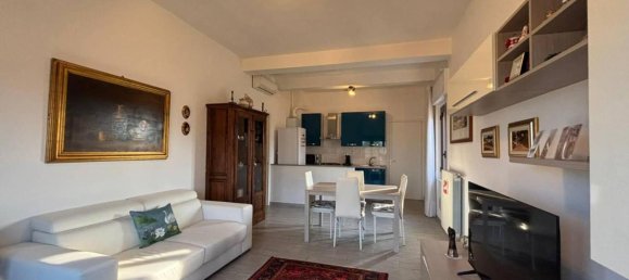 2 rooms Apartment in San Martino in Strada, Italy No. 26772 5