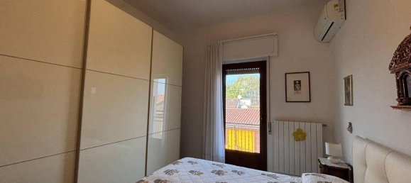 2 rooms Apartment in San Martino in Strada, Italy No. 26772 18