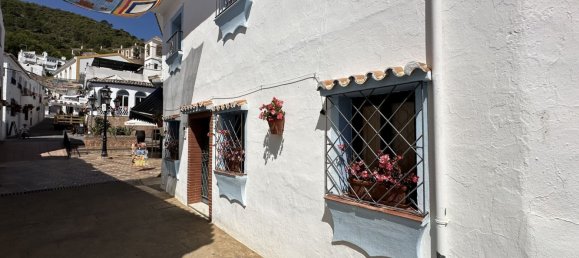 4 bedrooms Townhouse in Benahavis, Spain No. 135803 10