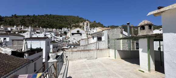 4 bedrooms Townhouse in Benahavis, Spain No. 135803 9