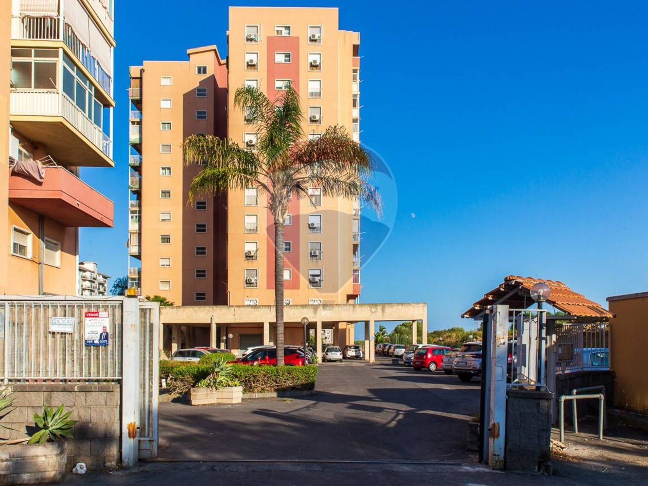 Apartamento de 3 dormitorios en Catania, Italy No. 356170