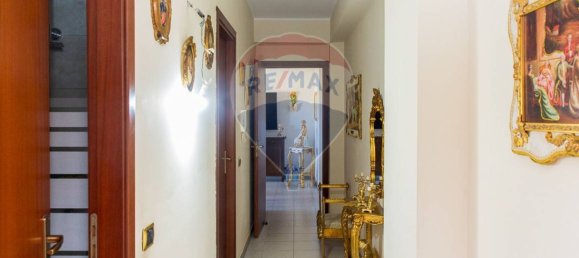 Apartamento de 3 dormitorios en Catania, Italy No. 356170 22