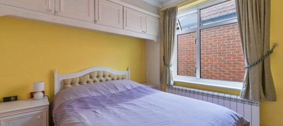 3 bedrooms Bungalow in Hounslow, United Kingdom No. 12353 10