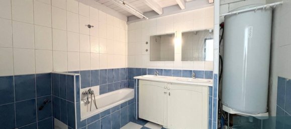 Casa de 3 dormitorios en Latresne, France No. 109648 11