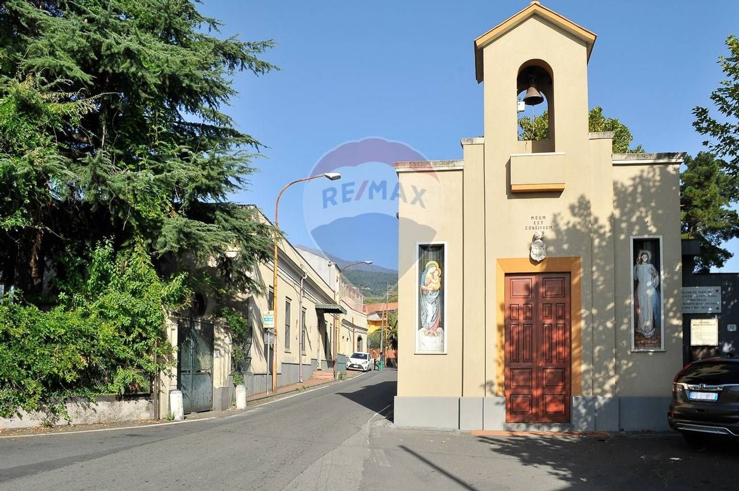 4500m² Building in Zafferana Etnea, Italy No. 55715