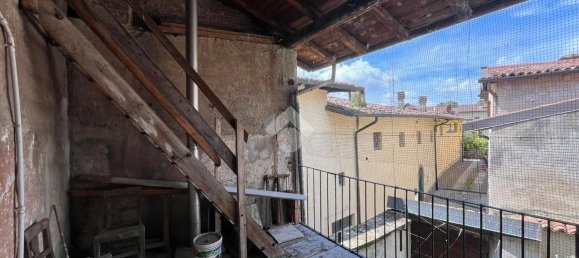 Дом с 4 комнатами в Палаццоло суль Ольо, Италия № 2074 29