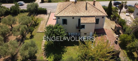 7 bedrooms Villa in Giulianova, Italy No. 337246 17