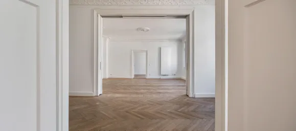 Квартира с 5 комнатами в Нюрнберг, Германия № 323078 3