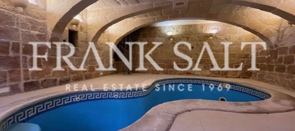 Granja de 8 dormitorios en Gharb, Malta No. 5991 2