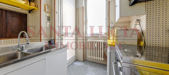 4 bedrooms Apartment in Milan, Italy No. 362664 8