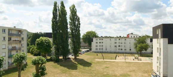 Apartamento de 2 dormitorios en Villers-Cotterets, France No. 91075 8