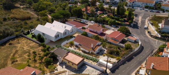 3 bedrooms Villa in Cascais, Portugal No. 109937 23
