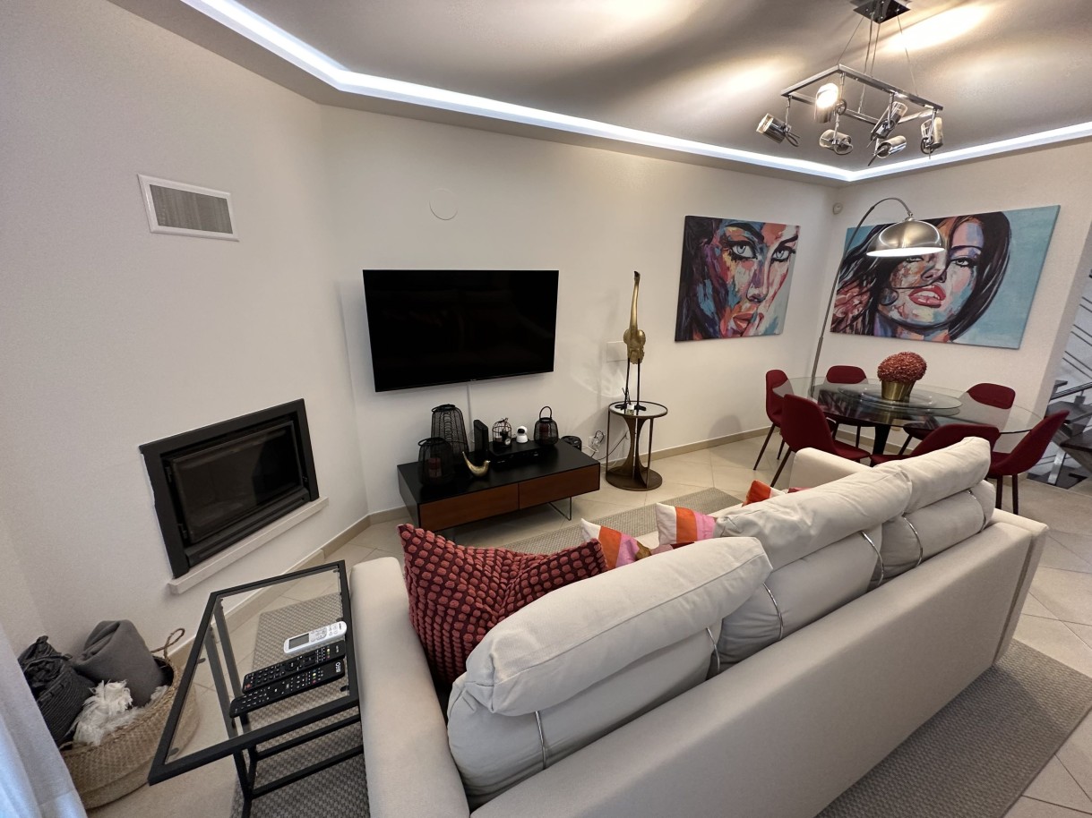 5 bedrooms House in Quarteira, Portugal No. 154707