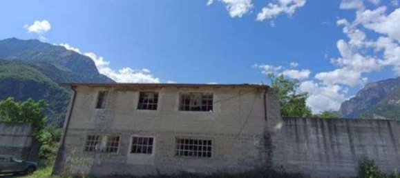 Склад 5700м² в Новате Медзола, Италия № 291488 3