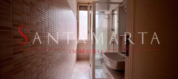 2 bedrooms Apartment in Milan, Italy No. 243676 12
