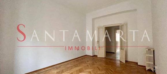 2 bedrooms Apartment in Milan, Italy No. 243676 3