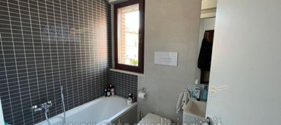 11 rooms House in Rome, Italy No. 31356 2