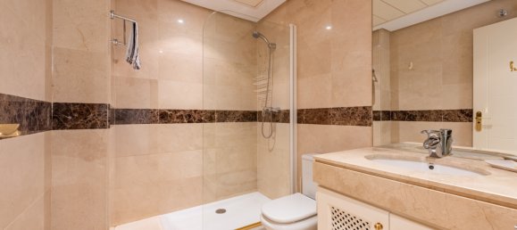 2 bedrooms Apartment in Malaga, Spain No. 153375 18