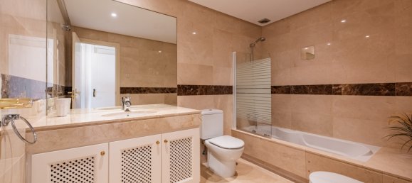 2 bedrooms Apartment in Malaga, Spain No. 153375 16