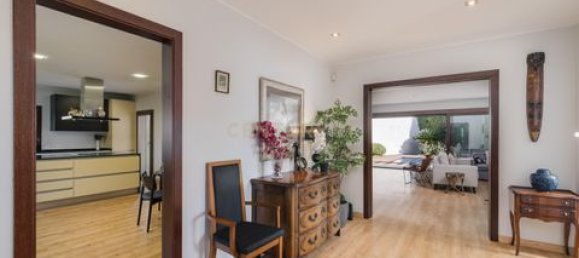 5 bedrooms Villa in Cascais, Portugal No. 87415 8