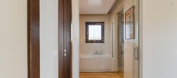 5 bedrooms Villa in Cascais, Portugal No. 87415 34