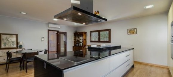 5 bedrooms Villa in Cascais, Portugal No. 87415 17