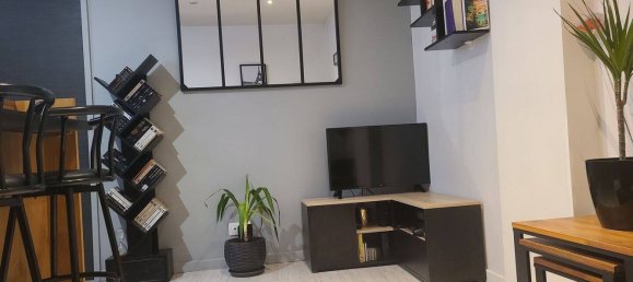 1 bedroom Apartment in Villejuif, France No. 328996 6