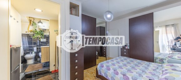 3 Schlafzimmer Wohnung in Rome, Italy, Nr. 341801 9
