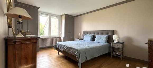 5 bedrooms House in Sucy-en-Brie, France No. 185162 19