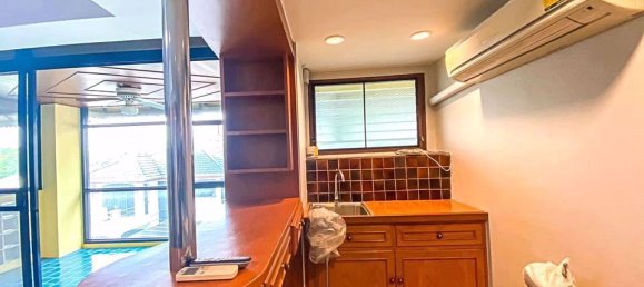 Apartamento com 2 quartos em condomínio em Sathon, Thailand N.º 9638 8