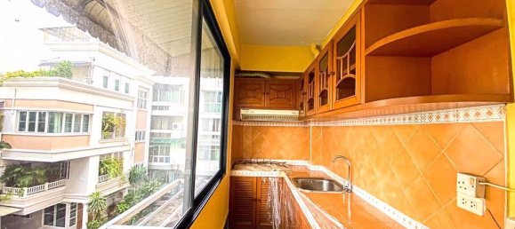 Apartamento com 2 quartos em condomínio em Sathon, Thailand N.º 9638 7
