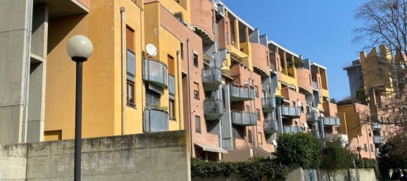 Gewerbliche Immobilie in Bollate, Italy 50m², Nr. 94432 3