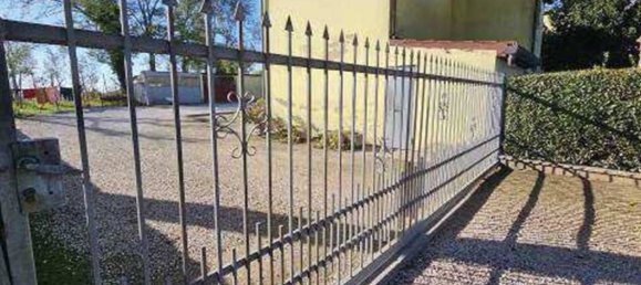 3 rooms House in Codevigo, Italy No. 214637 2