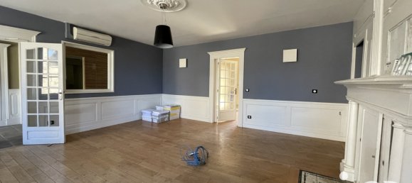 Edificio de 4 habitaciónes en Pierre-Buffiere, France No. 277327 7