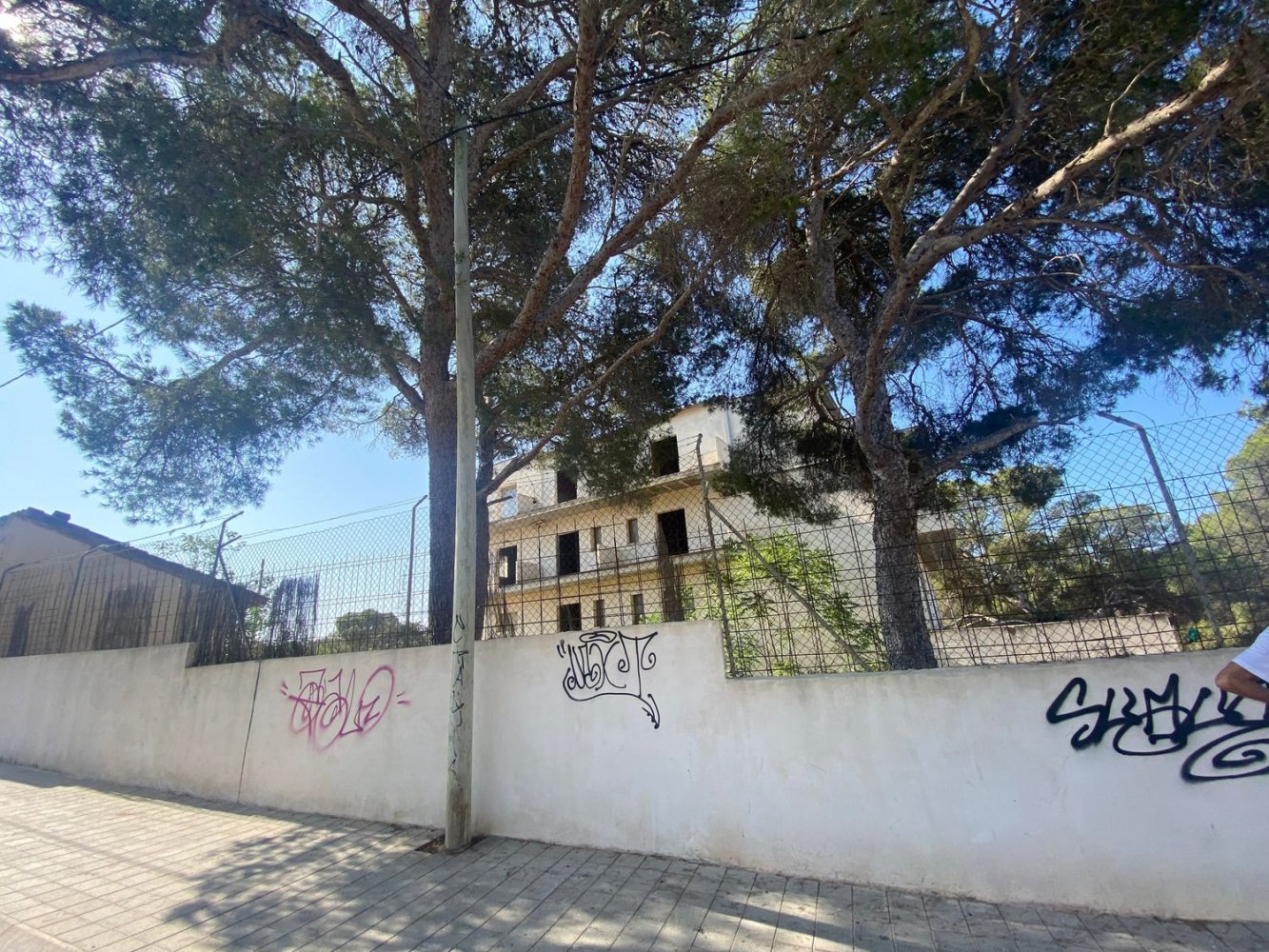 2700m² Building in Llucmajor, Spain No. 164395