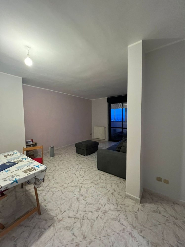 Apartamento de 2 divisões em Terni, Italy N.º 122424