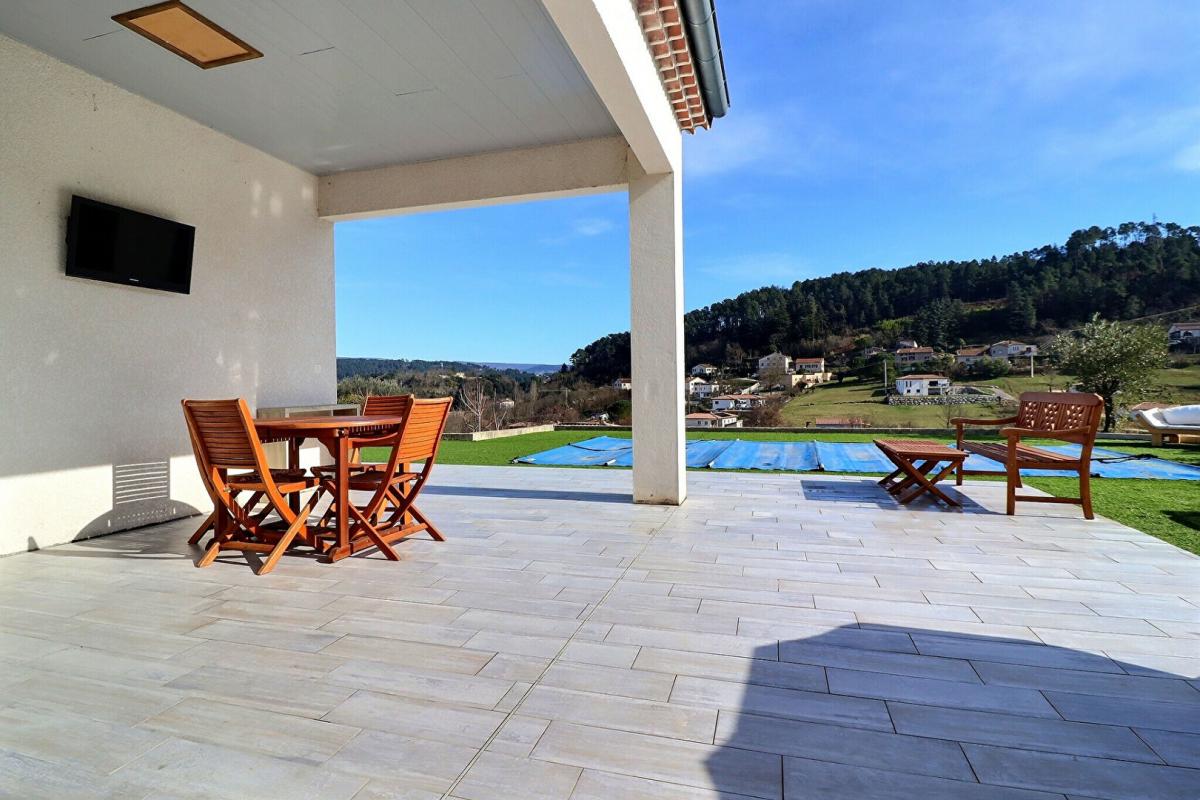 Casa T3 em Aubenas, France N.º 206646